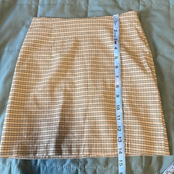 VTG Soft Grunge Plaid Mini Skirt Y2K In Charge XS Tan Academia Neutral Prep Alt - Picture 12 of 13